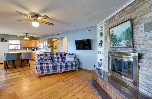 Park Rapids Cabin | Lakefront Park Rapids Cabin w/Grill & Fire Pit!
