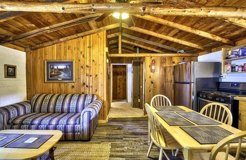 Levering Cabin | Lakefront Pet-Friendly Cabin w/Fire Pit