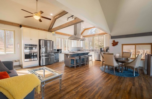 Swanton House | Lakefront, Pet Friendly w Firepit in Quiet Cove