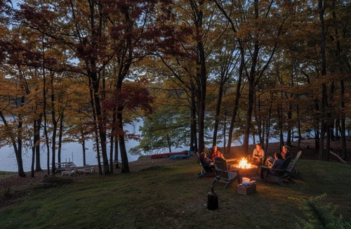Pocono Mountain Lake House | Lakefront, Pets, HotTub, Fishing, Pool, Pickleball Games, Fireplace