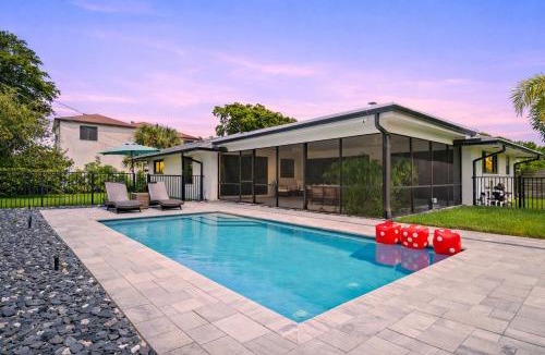West Palm Beach House | Lakefront Pool Retreat, Near DT & Beach