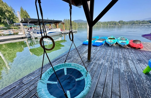 Sproat Lake Cabin | Lakefront, private dock, hot tub, free kayaks and paddle boards!