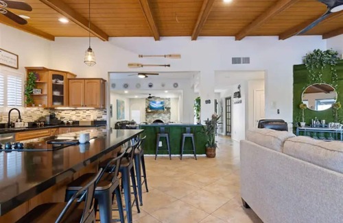 Dobson Ranch Villa | Lakefront Resort Villa - Heated Infinity Pool & 8-Seat Spa - Kayaks - 4BR