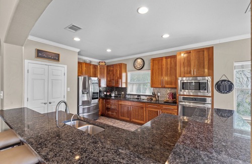 Leander House | Lakefront Retreat/Boat Dock/Kayak/Paddleboard/Family Fun/Near Austin/Lake Travis