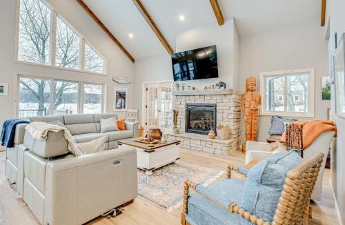 Rhinelander House | Lakefront Rhinelander Cottage w/Private Dock!