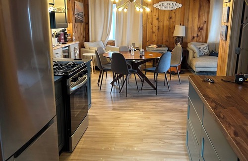 Pigeon Cabin | Lakefront Sand Point Cabin - Remodeled Kitchen, Kayaks, Fast WiFi & Dog Friendly