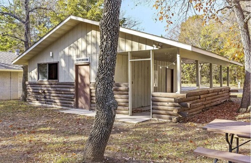 Branson West Condo | Lakefront Sleeps 28 4 Units Pool, Game Room Perfect for Large Groups