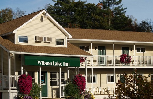 Dryden Apartment | Lakefront Studios w/Kayaks, Kitchen & WiFi at Wilson Lake Inn