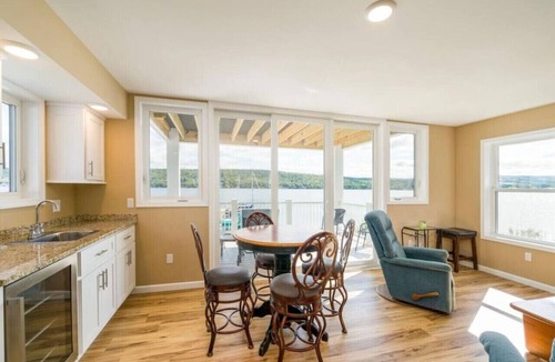 Conesus Apartment | Lakefront Sunrise Suite 2