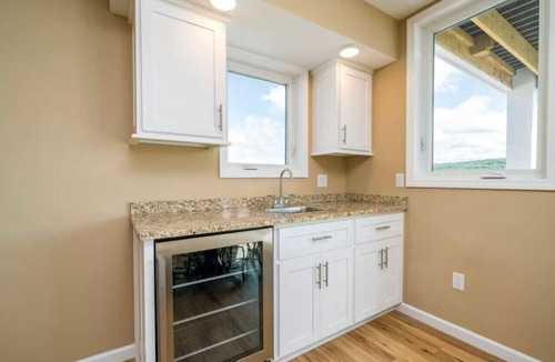 Conesus Apartment | Lakefront Sunrise Suite 2