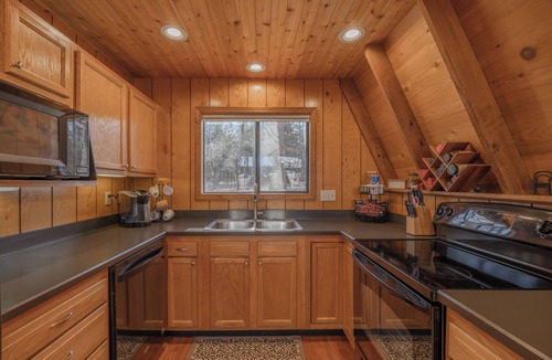 Innsbrook Ski Chalet | Lakefront Timberline Chalet by Innsbrook Vacations!