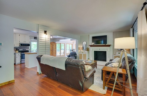 Bracey Cottage | Lakefront Vacation Rental w/Views & Hot Tub!