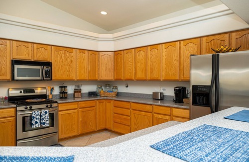 Fort Mohave House | Lakefront vacation Fish, Kayak, Swim, BBQ, Relax. Minutes to Laughlin & Rivers