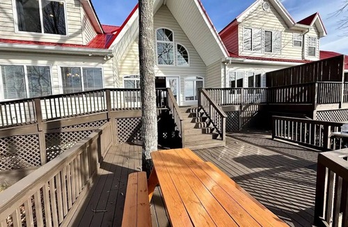 Wedowee House | Lakefront Villa 1/Dock Access