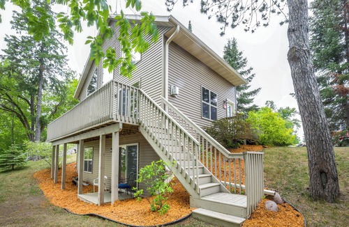 Townsend Cabin | Lakefront Wisconsin Cabin: Dock, Walk to Beach!