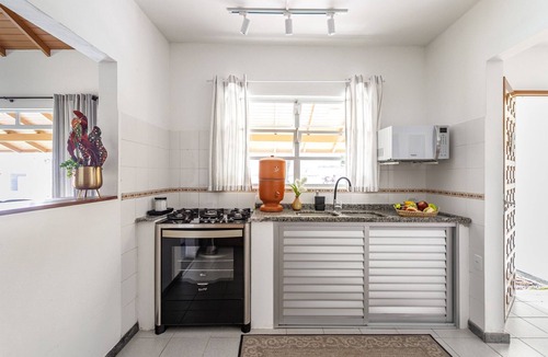 Barra da Lagoa Villa | Lakehouse – Exclusive Waterfront Retreat