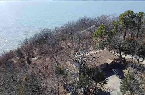 Crowder House | Lakehouse Getaway with Beautiful Views