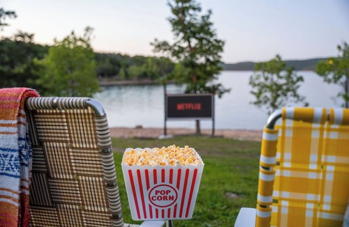 Lampe House | Lakehouse · Pool · Hot Tub · Games · Sleeps 18