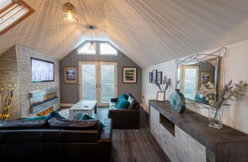 Tewitfield House | Lakeland Lodge