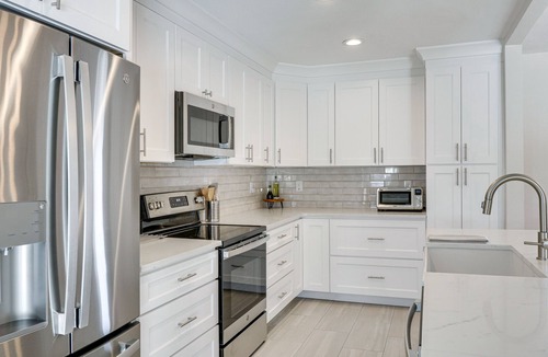 Lakeland House | Lakeland Retreat: Private Heated Pool & Yard Games
