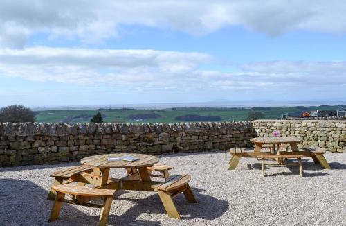 Lancaster House | Lakeland View