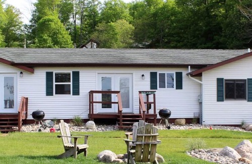 Ludington Cottage | Lakelure Cottages - Sunfish