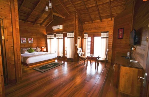 Vazhavatta Hotel | LakeRose Wayanad Resort