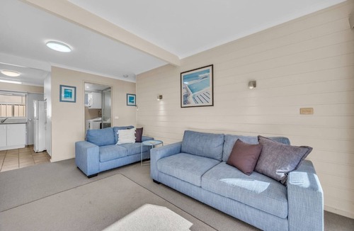 Merimbula Cabin | Lakeside Apartments - Ground floor