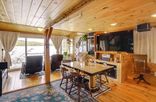 Berkshire Cabin | Lakeside Berkshires Cabin w/ Private Dock & Views