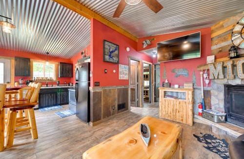 Holcombe House | Lakeside Cabin w/Fire Pit: Near Pine Point Park!