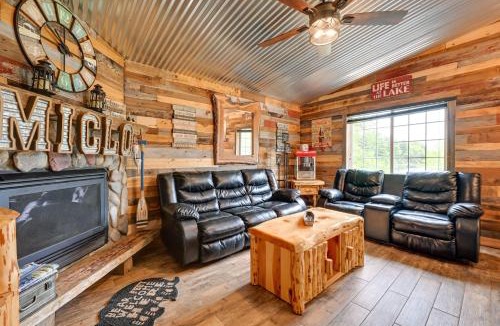 Holcombe House | Lakeside Cabin w/Fire Pit: Near Pine Point Park!