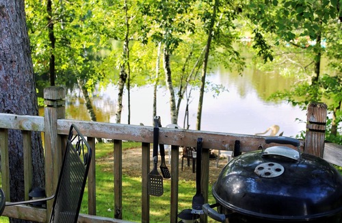 Tomah House | Lakeside cabin with Hot Tub and full kitchen! Sleeps up to 12 people.