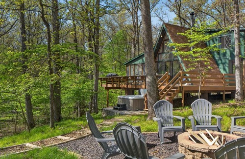 Innsbrook Ski Chalet | Lakeside Chalet with Hot Tub at Innsbrook Resort | Fireplace | Screened Porch