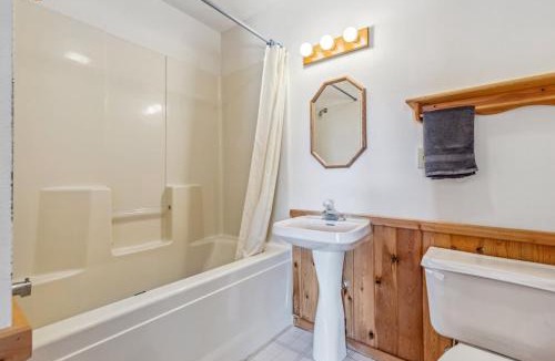 Park Rapids House | Lakeside Condo #15 4BR 3BA Timberlane Resort
