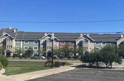 Cadillac Condo | Lakeside Condo 301