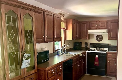 Meredith Cottage | Lakeside Cottage Escape Near Lake Winnipesaukee, New Hampshire