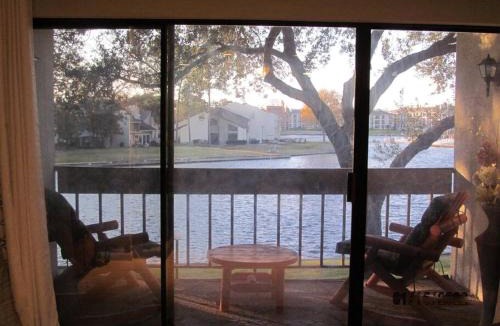 Walden on Lake Conroe Apartment | Lakeside Daze!