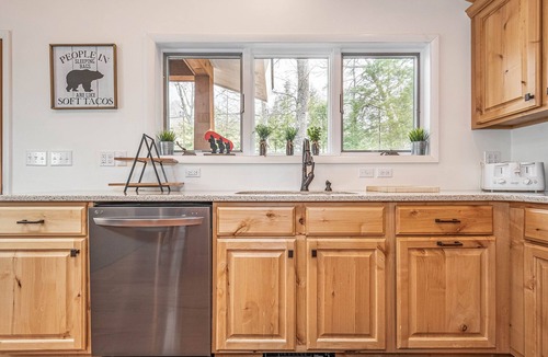 McHenry House | Lakeside Dreamin' | Great Location, Private Dock