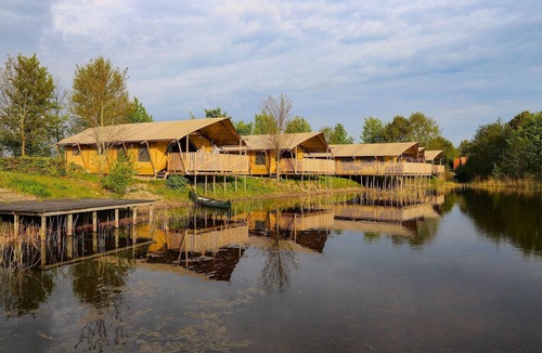 Bant House | Lakeside Escape for Groups