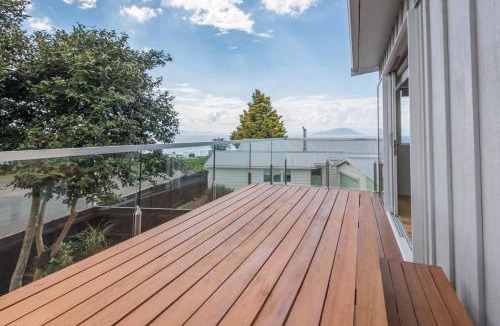 Ngongotaha House | Lakeside Gem