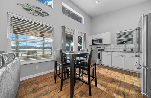 Silver Springs House | Lakeside Getaway with Kayaks!