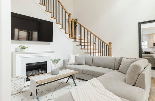Westminster House | Lakeside Haven- Lake Hartwell, Sleeps 8