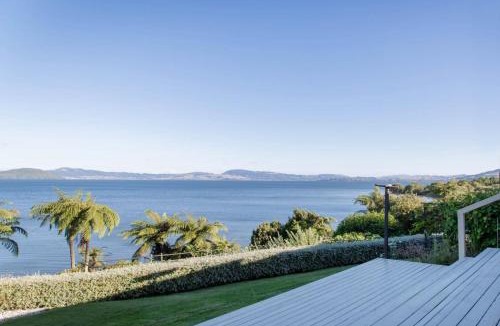 Hamurana House | Lakeside Haven