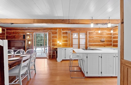 Val Morin Ski Chalet | Lakeside Heritage Retreat - Petit Train du Nord at km 39 - Cedar Creek House