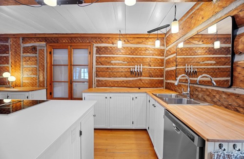 Val Morin Ski Chalet | Lakeside Heritage Retreat - Petit Train du Nord at km 39 - Cedar Creek House