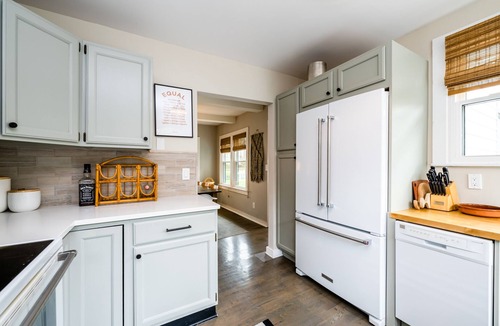 Lakeside Cottage | LAKESIDE HOME WITH PRIVATE POOL and ASSOCIATION BEACH ACCESS!