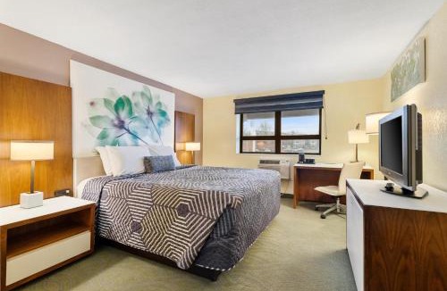 Wakefield Hotel | Lakeside Inn