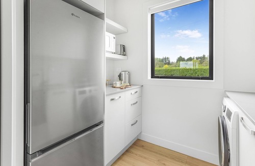 Maungatautari Cottage | LakeSide Karapiro Downstairs Apartment