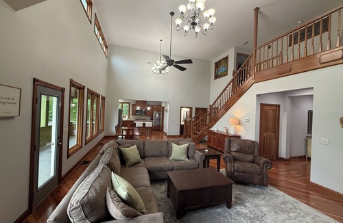 Eclectic House | Lakeside Livin!