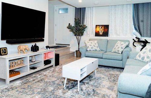 Cranston Apartment | Lakeside Living